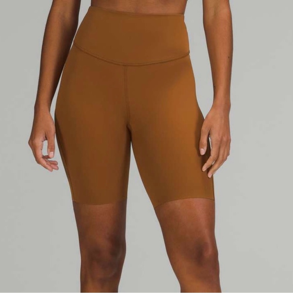 lululemon base pace 8” short 🤎